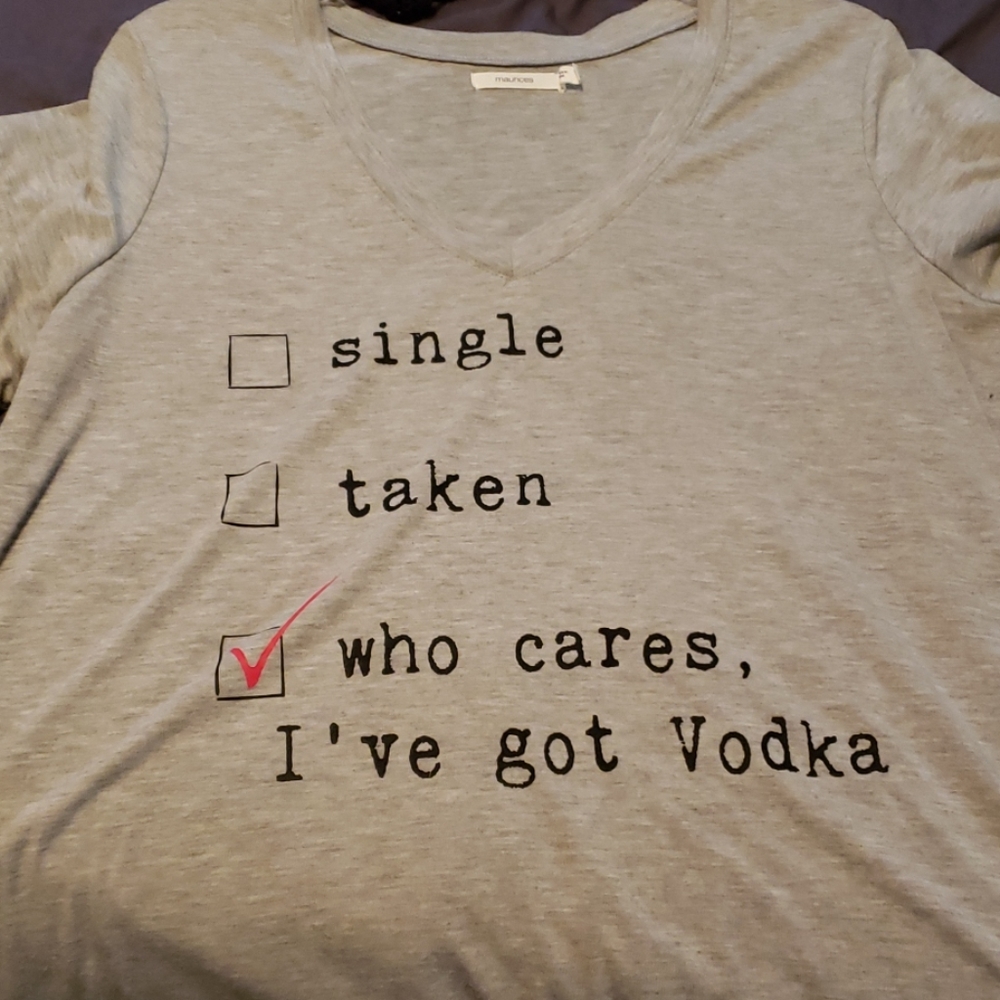 Maurices v-neck tee